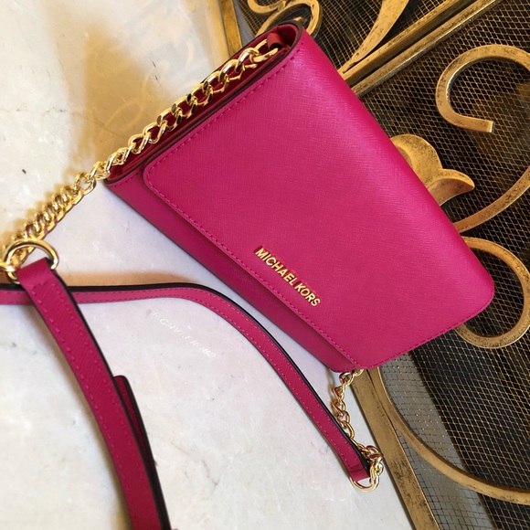 Authentic Michael Kors wallet on a chain crossbody - Picture 4 of 8